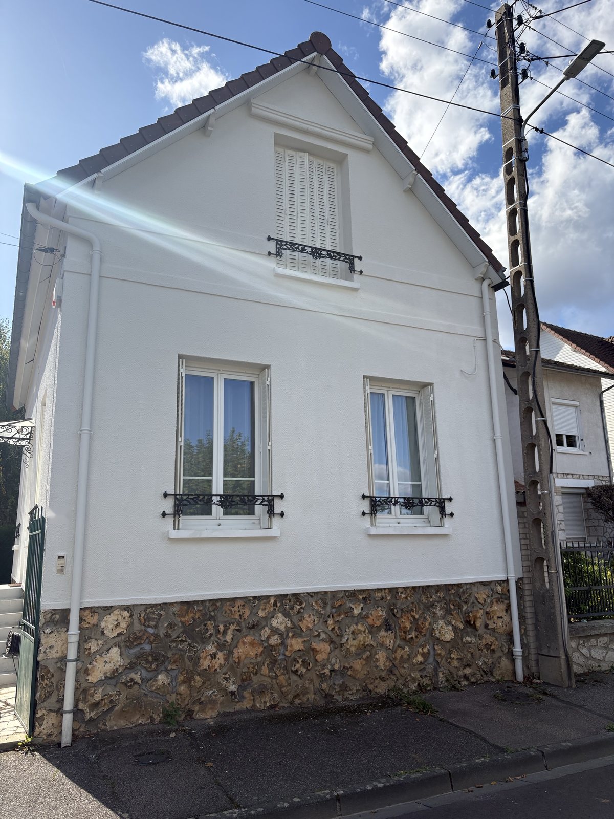 Façade : de crème à blanc — après